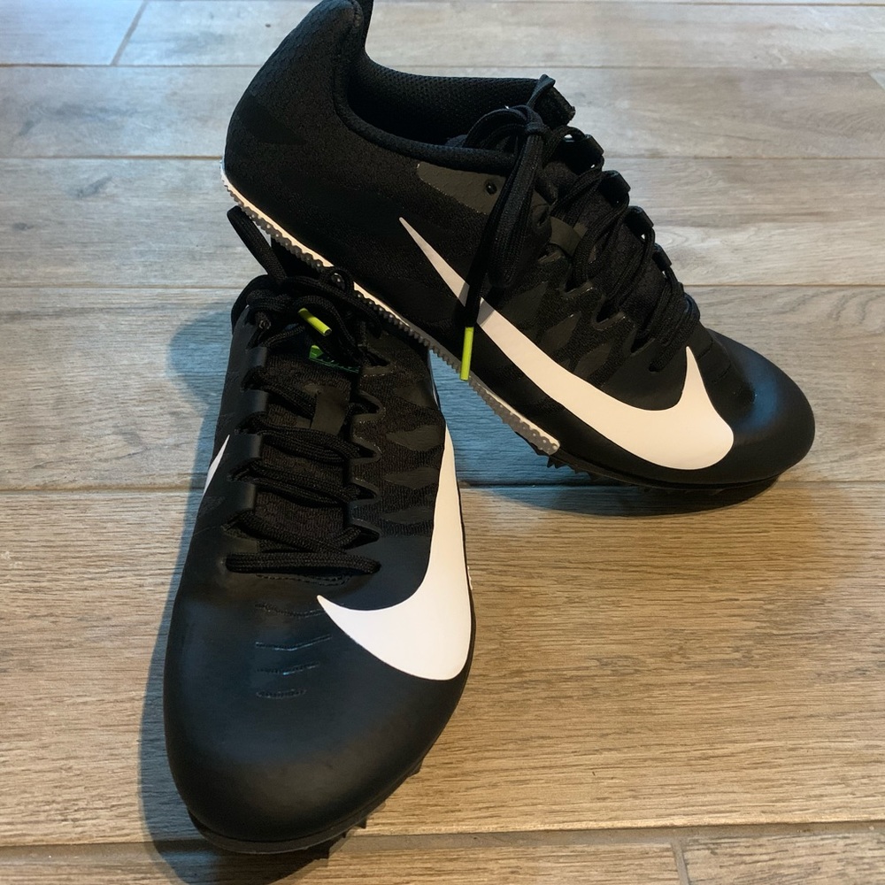 brand new nike track cleats